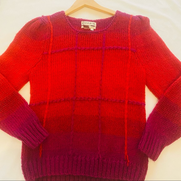 Vintage 80s Hand Knitted Sweater With plaid/ombré design size medium - Picture 8 of 11